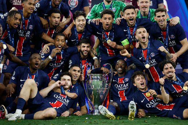 이강인과 파리 생제르맹 선수들. 연합뉴스