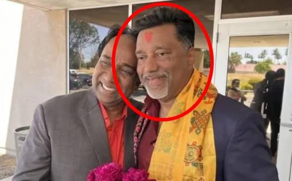 성폭행죄로 징역 378년 형 선고를 받았던 미국 남성(오른쪽)이 16년 만에 무죄 판결을 받고 석방됐다. 사진은 석방 직후 모습. CBS 뉴스 캡처