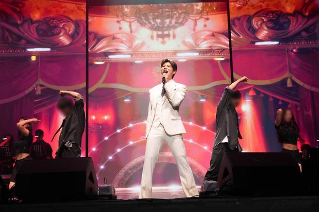 박지현, 깜박이 켜고 부산 접수