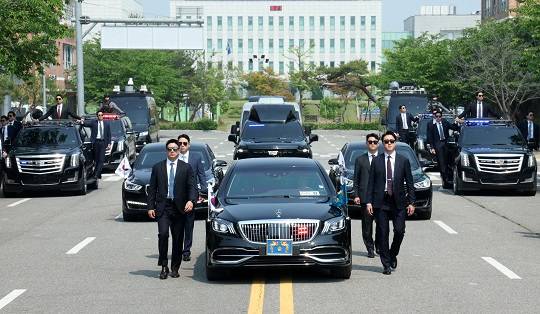 제21대 대통령 취임식 앞두고 대통령경호처가 지난달 27일 경호 훈련을 하는 모습 (사진 출처: 뉴시스)