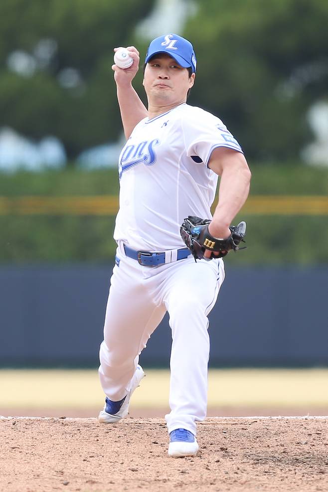 삼성 오승환이 경산볼파크에서 열린 2025 KBO 퓨처스리그 KT전에서 역투하고 있다. 사진 | 삼성 라이온즈
