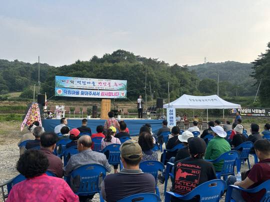 청정 자연을 품은 부여군 장암면 점상3리 덕림마을에서 열린 '제2회 덕림마을 반딧불이 축제'가 성황리에 마무리되며 자연과 사람이 어우러지는 특별한 생태문화의 장을 만들어냈다. 부여군 제공