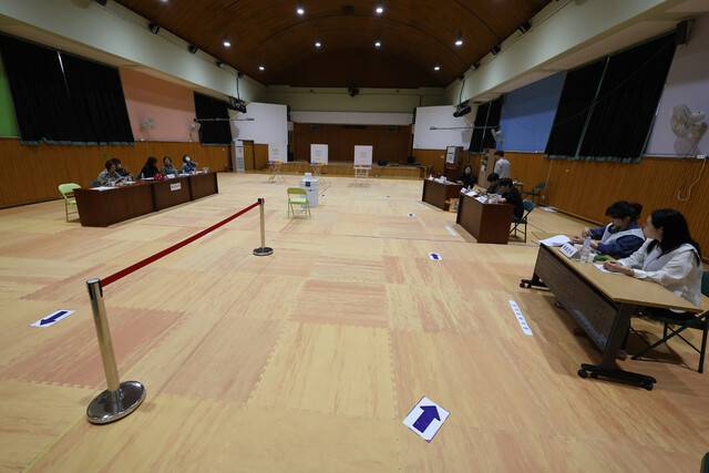 제21대 대통령선거일인 3일 강원 춘천시 신사우동 제4투표소가 마련된 강원특별자치도청소년수련원이 한산한 모습을 보이고 있다. 연합뉴스