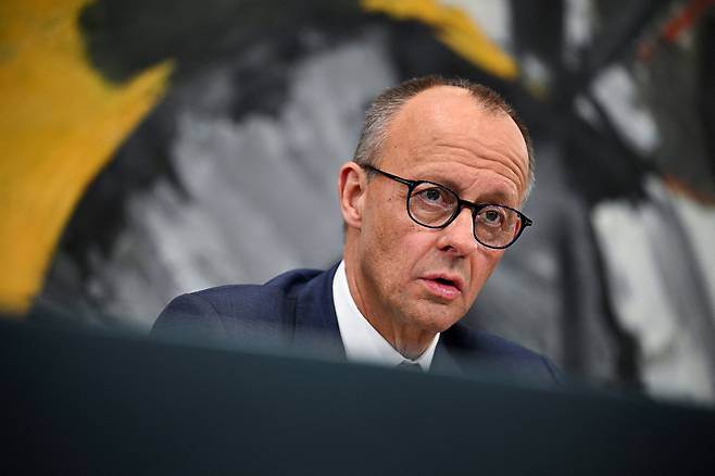 프리드리히 메르츠 독일 총리가 5월28일(현지시간) 독일 베를린 총리실에서 기자회견에 참석해 발언하고 있다. 로이터연합뉴스