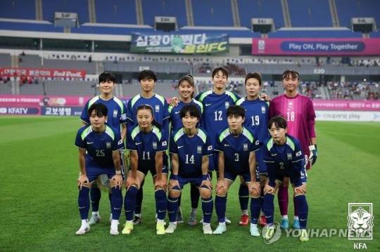 경기 앞둔 한국 축구 여자 국가대표팀 / 사진=연합뉴스