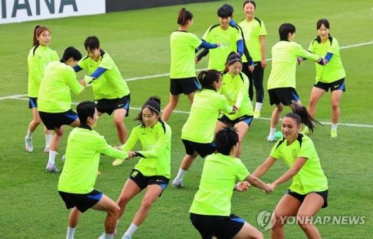 훈련하는 여자축구 국가대표팀 / 사진=연합뉴스