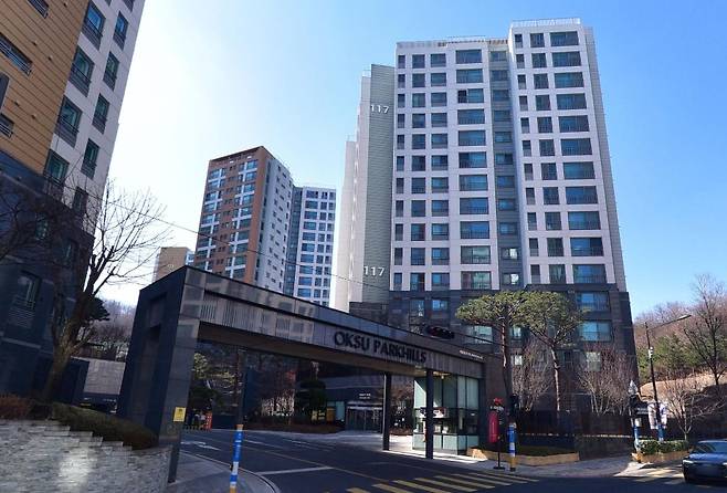 서현진은 지난해 9월 옥수동 e편한세상 옥수파크힐스 전용 84.96㎡으로 이사했다. /사진=네이버지도 로드뷰 캡처