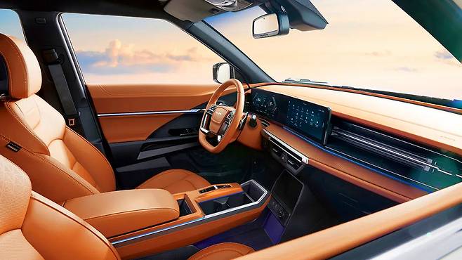 KGM 토레스 하이브리드 실내