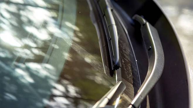 여름철 자동차 와이퍼 점검