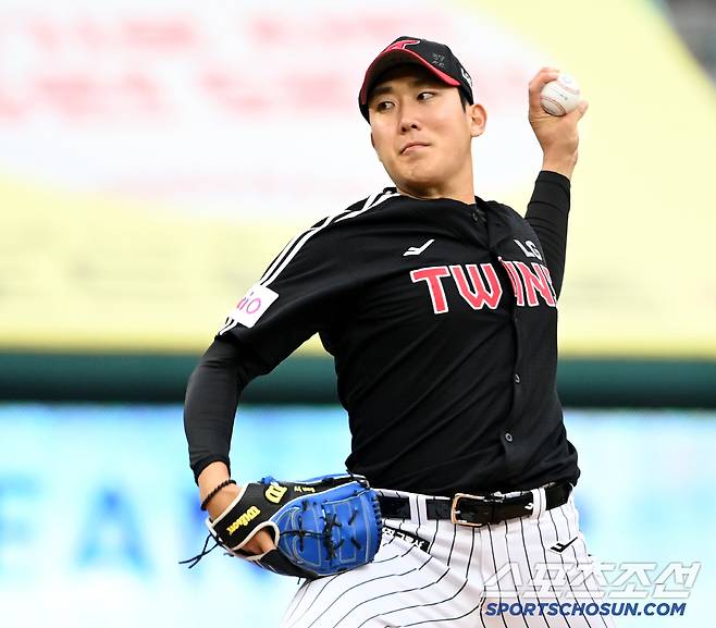 23일 인천SSG랜더스필드에서 열린 LG와 SSG의 경기, LG 선발투수 손주영이 역투하고 있다. 인천=허상욱 기자wook@sportschosun.com/2025.05.23/