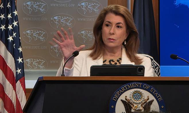 태미 브루스 미 국무부 대변인이 3일(현지시간) 브리핑을 진행하고 있다. 홍주형 특파원