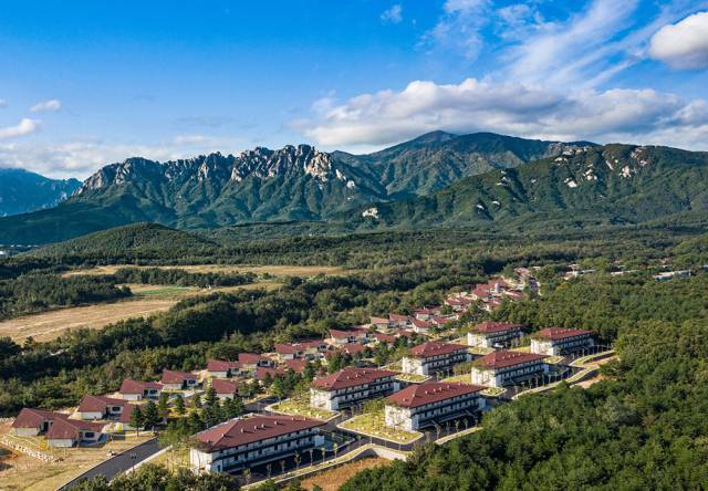 이랜드파크 켄싱턴리조트 설악밸리 전경. 사진 제공=이랜드파크