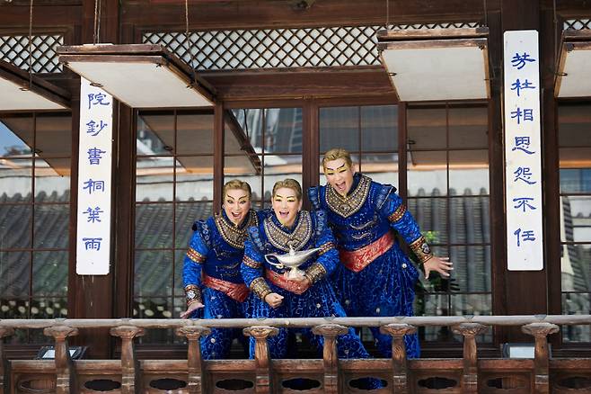 뮤지컬 '알라딘'의 지니 역 정성화, 정원영, 강홍석.(왼쪽부터) 사진 =에스앤코