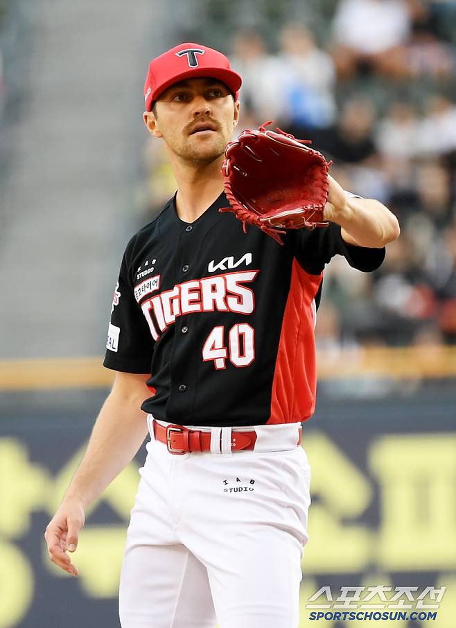 4일 잠실구장에서 열린 두산 베어스와 KIA 타이거즈의 경기. KIA 네일이 숨을 고르고 있다. 잠실=박재만 기자 pjm@sportschosun.com/2025.06.04/