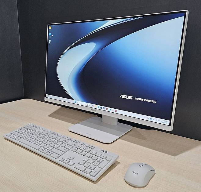 에이수스 V400 AiO(V470VA) / 출처=IT동아