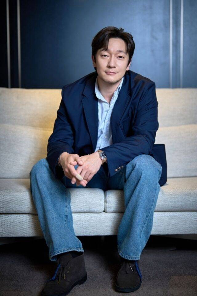 배우 손석구 / 스태넘