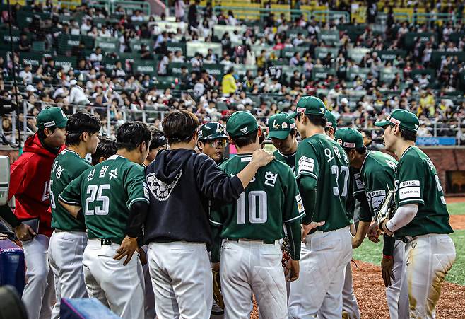 ▲ 숱한 부상자 공백에도 선전하며 최악의 흐름에서는 벗어난 SSG ⓒSSG랜더스