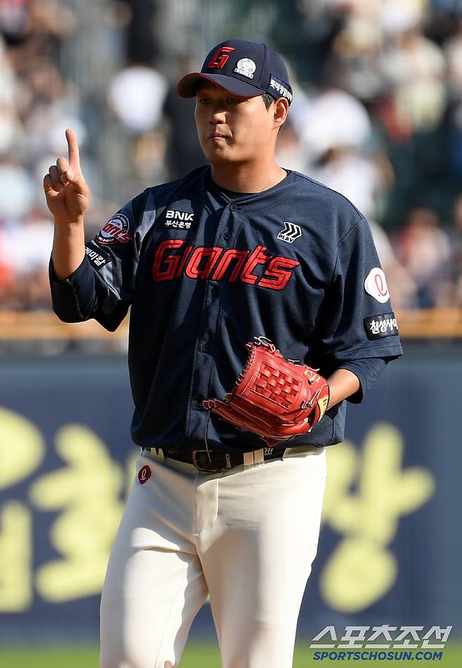 6일 잠실구장에서 열린 두산 베어스와 롯데 자이언츠의 경기. 롯데 나균안이 역투하고 있다. 잠실=박재만 기자 pjm@sportschosun.com/2025.06.06/