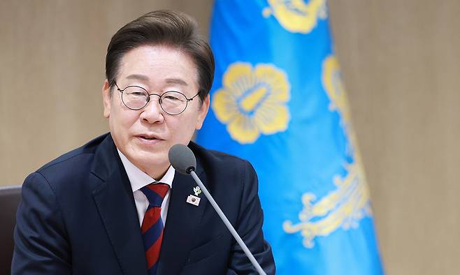 이재명 대통령이 지난 5일 서울 용산구 대통령실 청사에서 열린 국무회의에서 발언하고 있다. 뉴시스