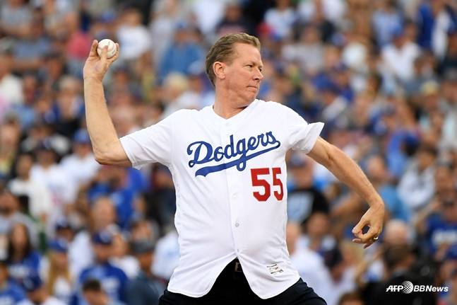 오렐 허샤이저가 지난 2018년 시구하는 모습. /AFPBBNews=뉴스1