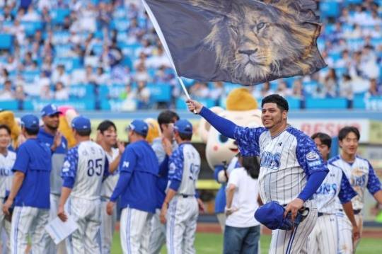 첫 완봉승을 거둔 아리엘 후라도 / 사진=삼성 라이온즈 제공