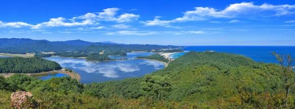 강원 고성군이 국가해양생태공원 조성, 관광커뮤니티센터 건립, 해양누리길 조성 등의 사업을 벌이고 있는 화진포. 고성군 제공