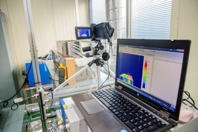 한국전기연구원(KERI) 박수동 박사팀이 열전발전 파워 모듈을 실증 및 평가하고 있다. 사진 제공=한국전기연구원