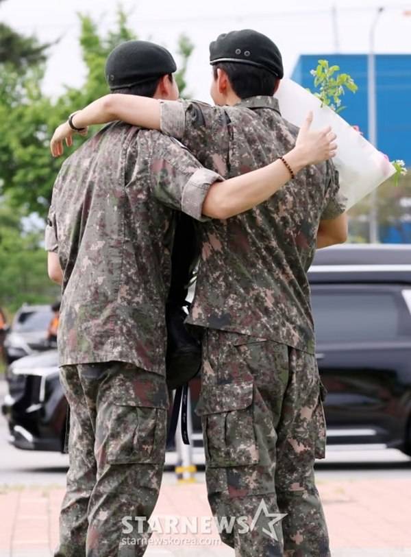 방탄소년단 RM(왼쪽), 뷔 / 사진=스타뉴스