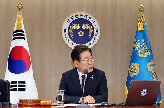 이재명 대통령이 10일 서울 용산 대통령실에서 열린 국무회의에서 발언하고 있다. (대통령실통신사진기자단) 2025.06.10.