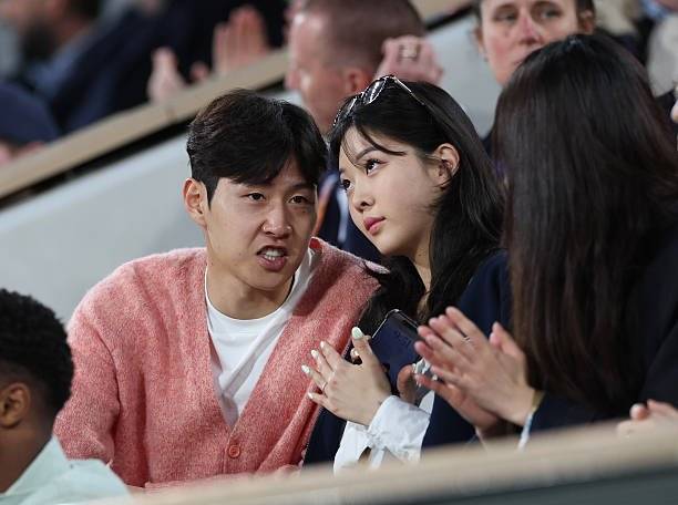 나폴리 지역지 '스파지오 나폴리'가 10일(한국시간) 나폴리와 PSG가 이강인 이적에 원칙적으로 개인 합의를 마쳤다고 보도했다. 연합뉴스