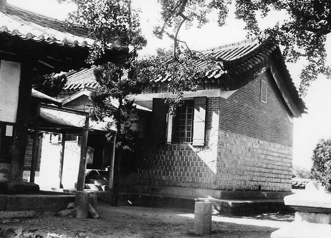 경주고적보존회 금관총 유물진열관. /출처: 국립중앙박물관 조선총독부박물관 ‘공공누리’