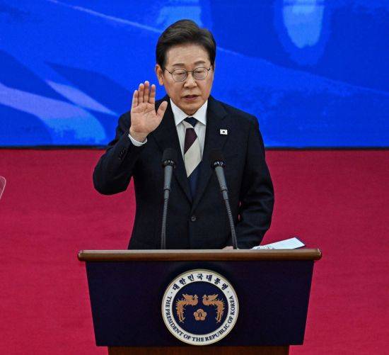 이재명 대통령이 4일 서울 여의도 국회에서 제21대 대통령 취임 선서를 하고 있다. 2025.6.4 김현민 기자