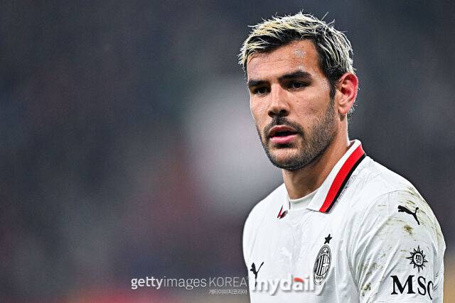 ATM의 관심을 받고 있는 테오 에르난데스. /게티이미지코리아