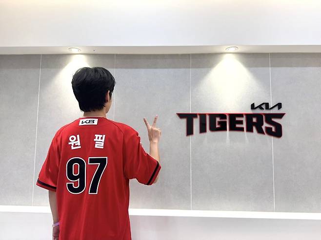 사진=데이식스 공식 계정