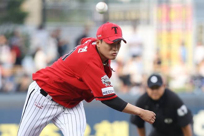 KIA 김도현은 11일 광주 삼성과 홈경기에서 선발등판해 5.2이닝 2실점으로 활약했다. 그는 5선발로 시즌을 시작했지만, 국내 에이스처럼 빼어난 지표를 자랑하며 선발진에 힘을 보태고 있다. 사진제공|KIA 타이거즈