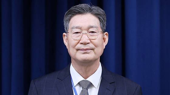 새 정부 초대 민정수석에 임명된 오광수 변호사가 지난 8일 서울 용산구 대통령실 청사에서 열린 수석급 인선 발표 브리핑에 참석하고 있다. 뉴스1