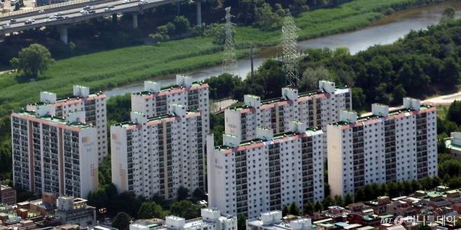 6월 6일 롯데월드타워전망대에서 본 잠실 우성4차 모습/사진=뉴스1 /사진=(서울=뉴스1) 김명섭 기자