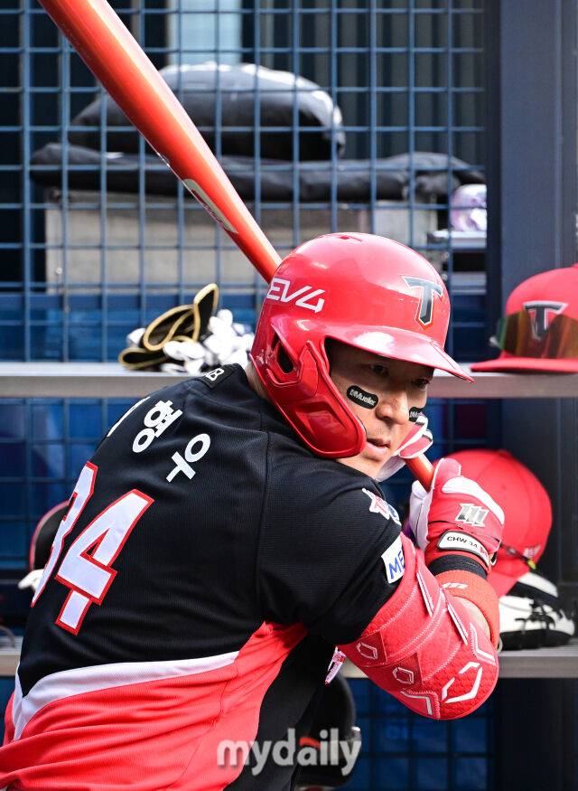 2025년 6월 5일 오후 서울 잠실구장에서 진행된 '2025 신한 SOL뱅크 KBO 리그' KIA 타이거즈와 두산 베어스의 경기. KIA 최형우가 타격을 준비하고 있다./마이데일리