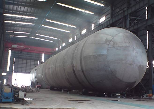 동성화인텍은 액화천연가스(LNG·Liquefied Natural Gas) 저장탱크의 온도를 낮게 유지해주는 보랭재를 생산한다. /동성화인텍 제공