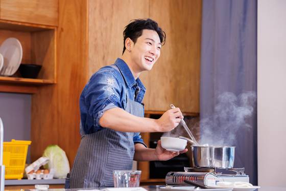 백호는 무대 위에서 예뻐보이기 위해 자신만의 방법으로 식습관을 관리한다. 사진 나승보