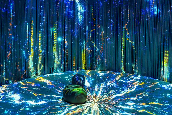 감각의 경계를 허무는 특별한 체험을 할 수 있는 레노부르크뮤지엄.