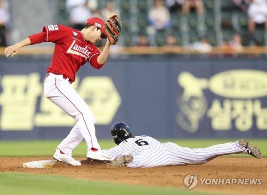 도루 성공하는 구본혁 / 사진=연합뉴스