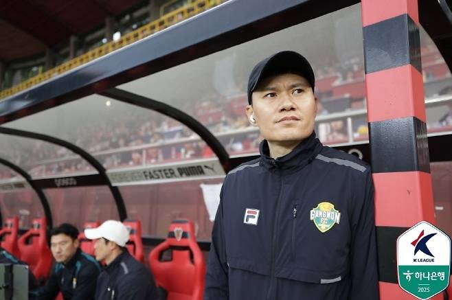 강원 FC 정경호 감독. 사진=한국프로축구연맹