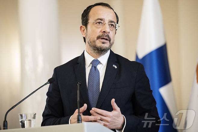 22일(현지시간) 니코스 크리스토둘리디스 키프로스 대통령이 핀란드 헬싱키를 방문해 알렉산더 스텁 핀란드 대통령과 공동 기자회견을 열고 발언하고 있다. 2025.05.22 ⓒ 로이터=뉴스1 ⓒ News1 김지완 기자