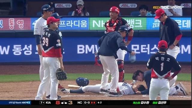 14일 창원 KIA전에서 머리에 사구를 맞은 최정원. 사진=중계화면 캡쳐