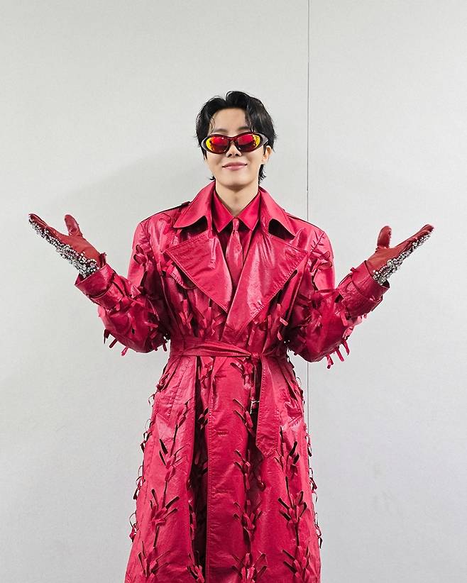 지난 13~14일 고양종합운동장에서 앙코르 콘서트 '홉 온 더 스테이지 파이널'을 연 방탄소년단 제이홉. 방탄소년단 공식 트위터