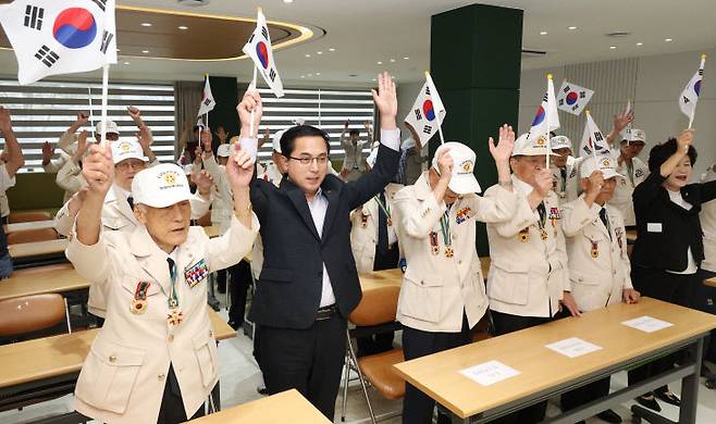 대전 동구가 16일 보훈회관에서 '6·25전쟁 제75주년 위로연 및 안보결의대회'를 개최했다. (사진= 대전 동구)