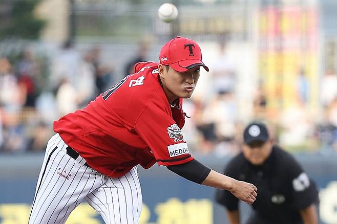 프로야구 KIA타이거즈의 김도현이 역투를 하고 있다. KIA구단 제공.