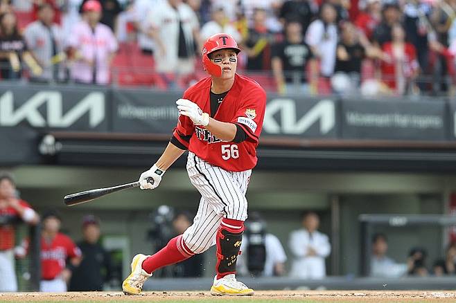 프로야구 KIA타이거즈의 오선우가 타격에 임하고 있다. KIA구단 제공.