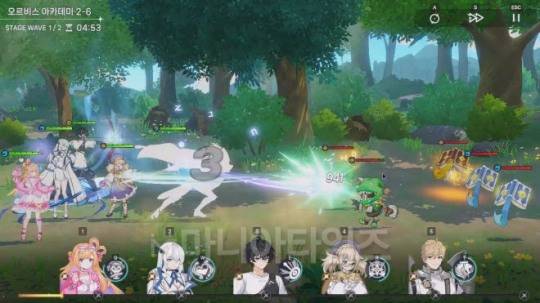 전투 화면. 우측 상단에 보면 자동전투, 빨리 넘기기, 중단 아이콘이 보인다. 사실 자동전투와 빨리 넘기기는 기본적으로 켜 놓게 된다. 그리고 구경하는 것이 전투의 기본 자세다. 자료 출처 : '테르비스' 인게임 화면 캡처.